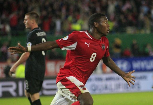 包含奥地利队在欧预赛中灰飞烟灭，球员士气低迷的词条